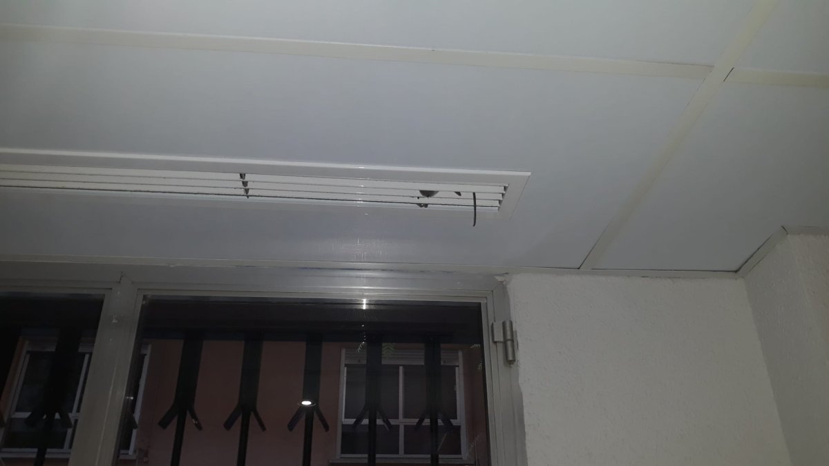 Una rata muerta en el sistema de ventilación.