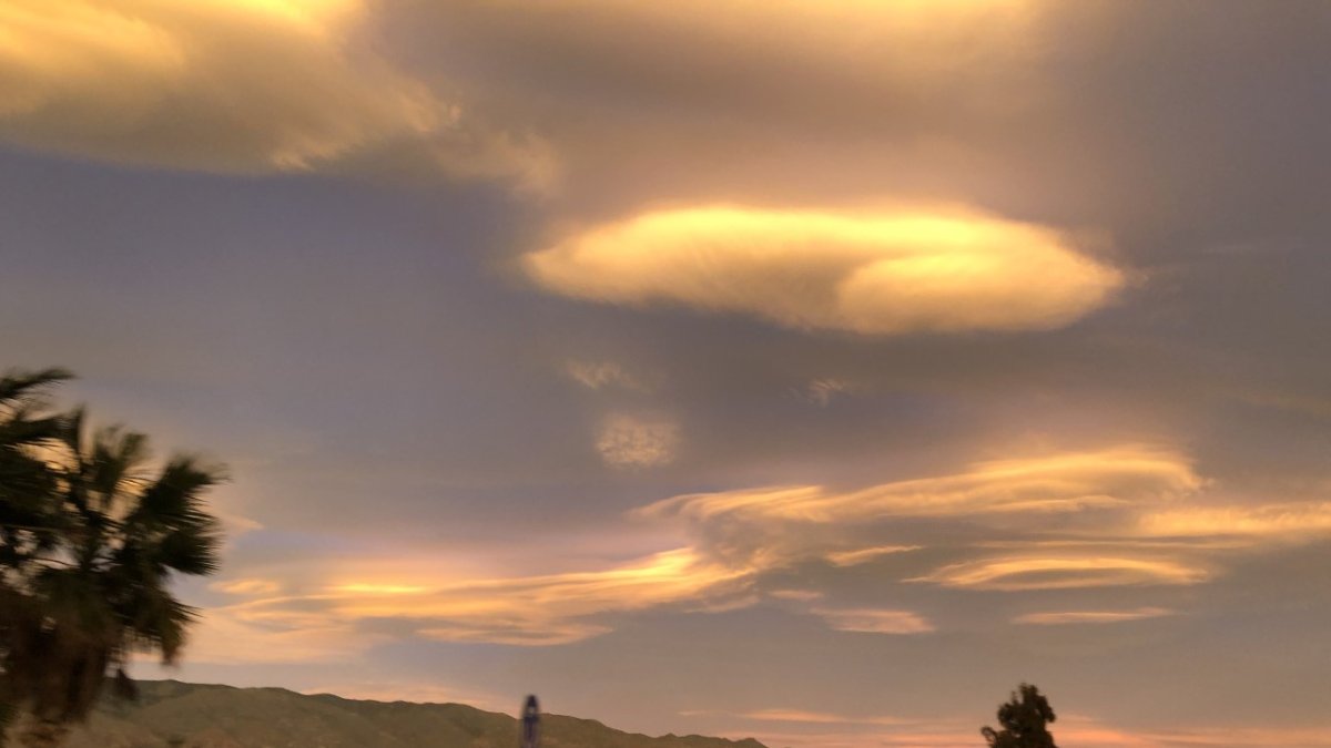 Imagen del atardecer en Gádor enviadas a LA VOZ por Manuel Rodríguez (Marofer).