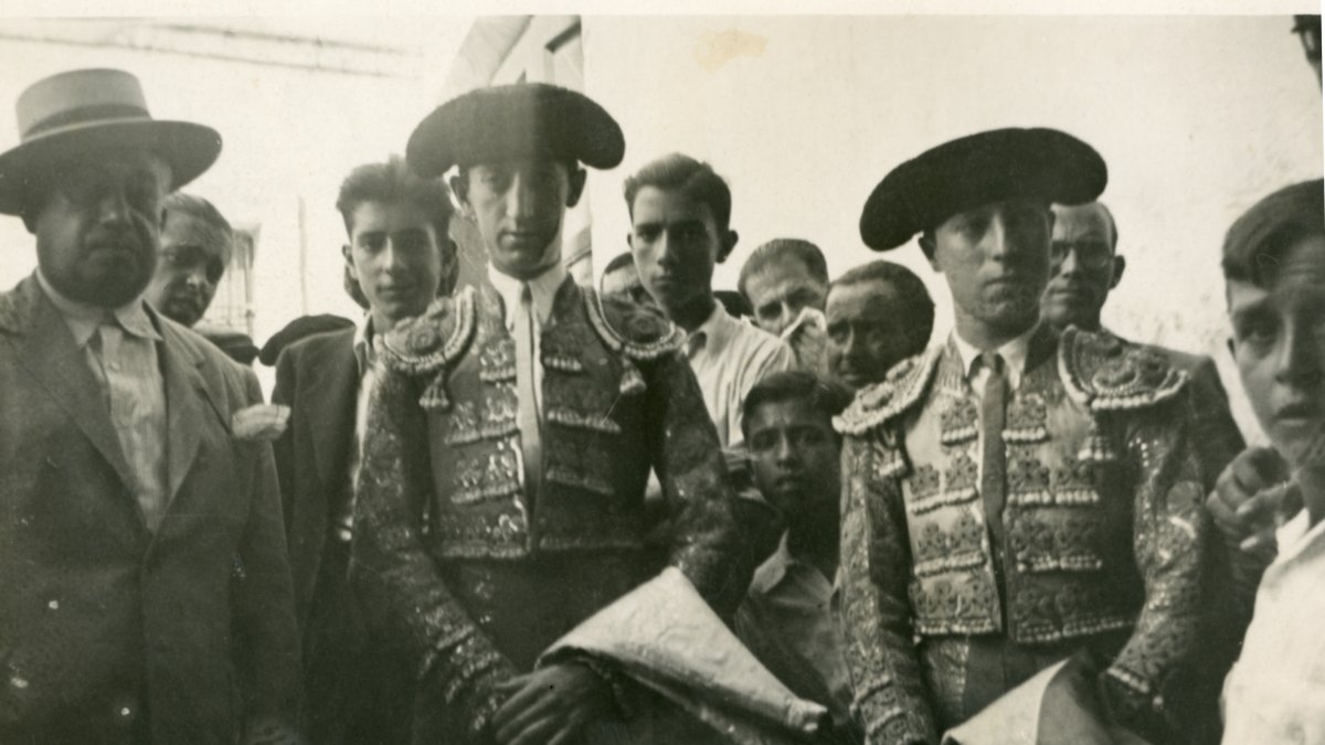 Manolete junto a Ulpiano Díaz y Pepe Luis Vázquez.