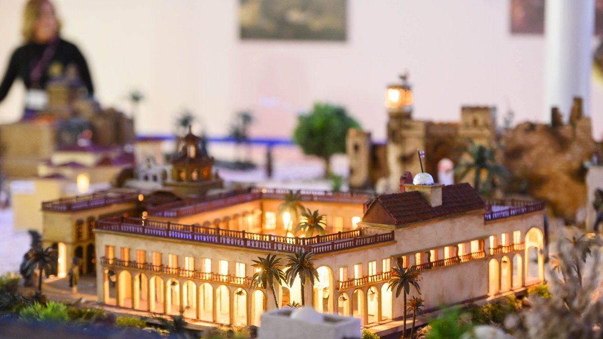 Los motivos almerienses son el gran atractivo de este belén.