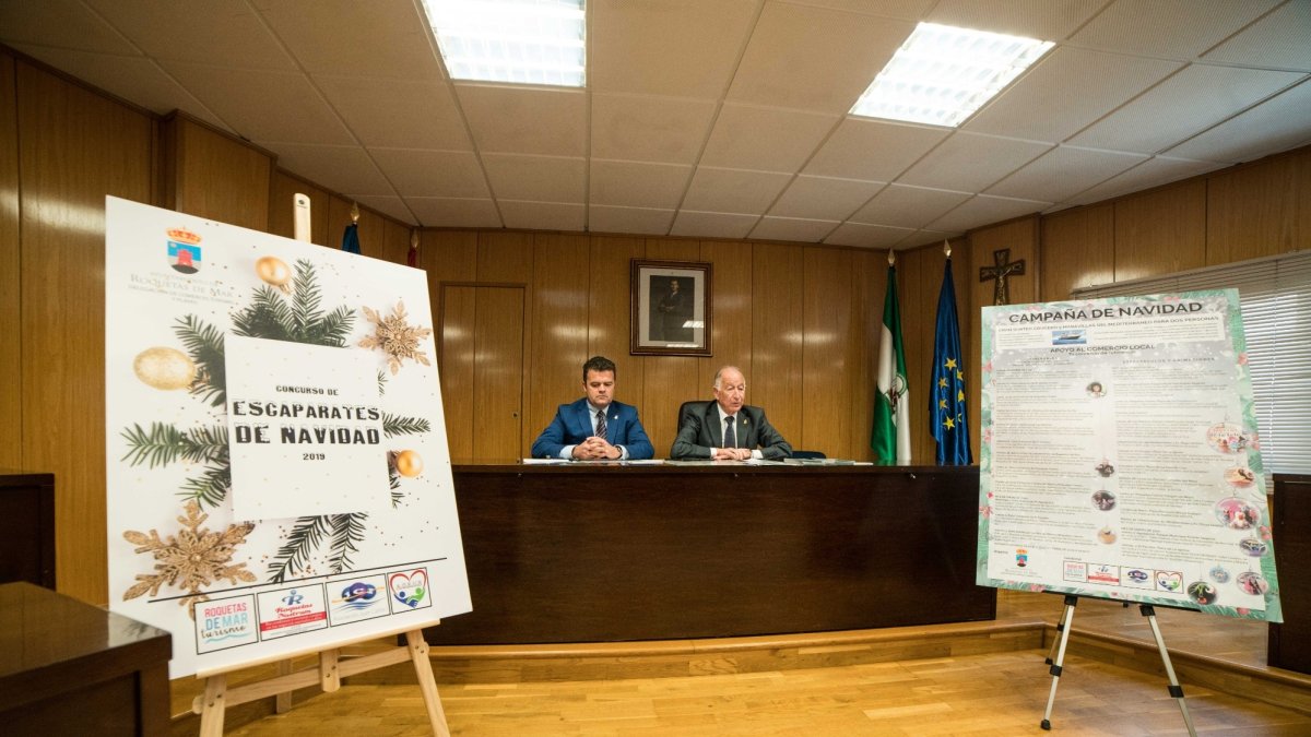 El alcalde y el concejal de Comercio, en la presentación de la campaña navideña.