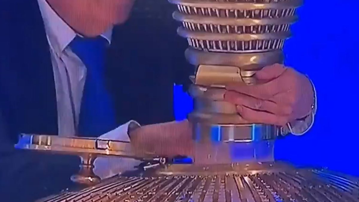 El gesto de la polémica.