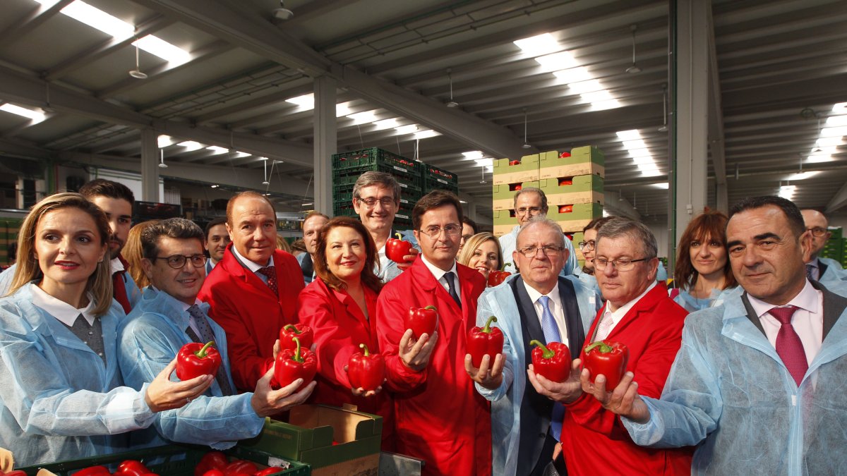 Inauguración del almacén.