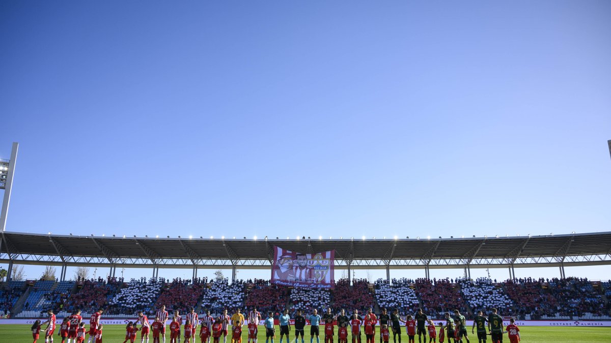 Último partido del año con 9.957 aficionados con la Ponferradina.