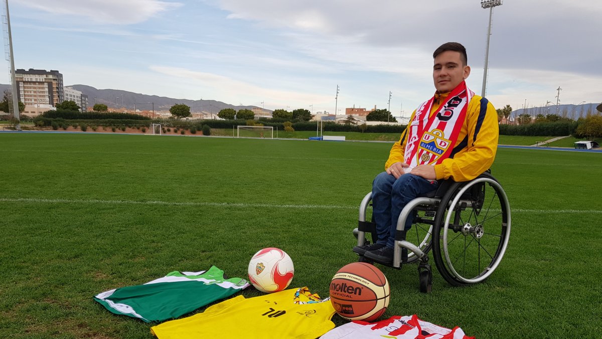 Esteban Rincón y una historia de deporte en el Almería.