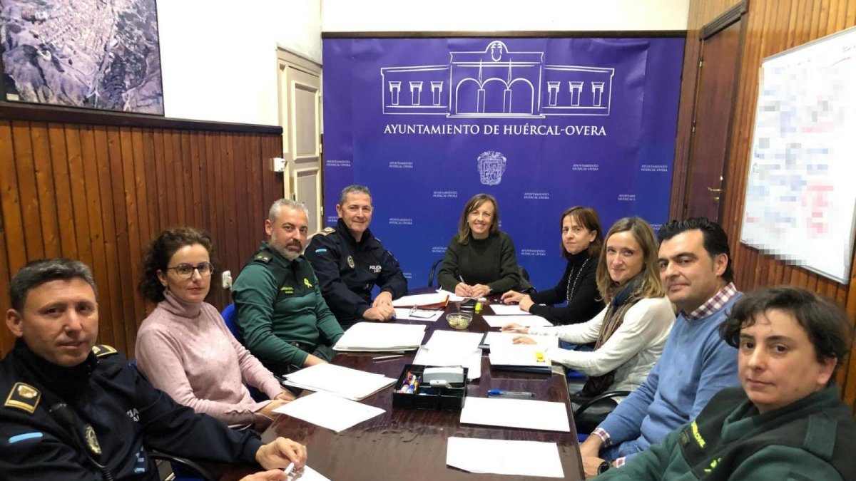 Durante la reunión se analizaron diversos aspectos sobre la implantación del sistema Viogén en el municipio.