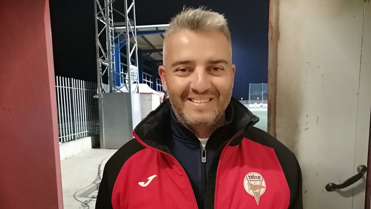 Ismael Morales en el complejo deportivo cañaero.