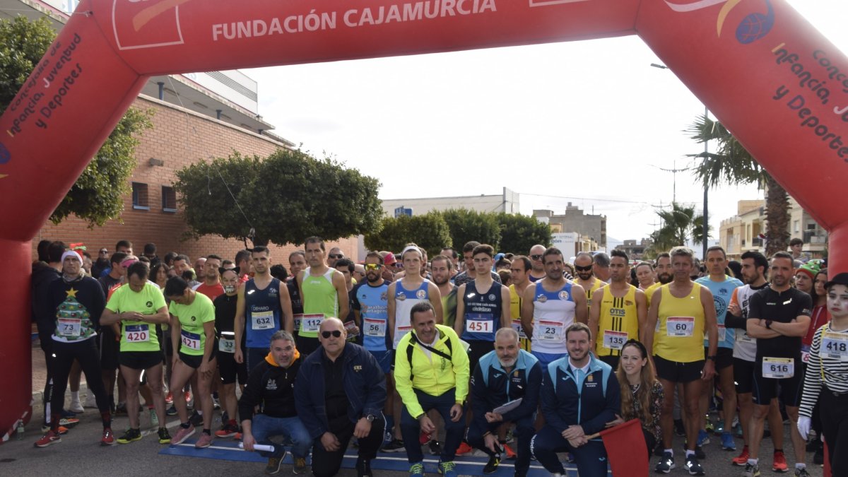 Los participantes toman la salida.