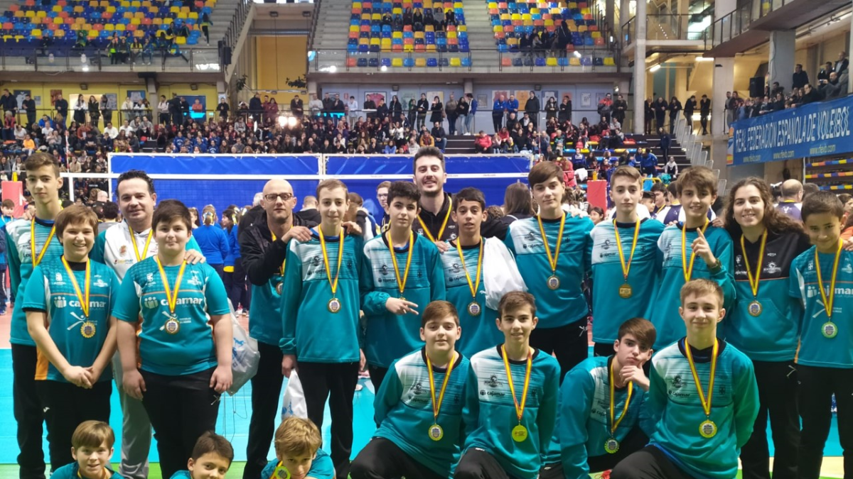 Los canteranos del Cajamar Mintonette se acostumbran al podio.