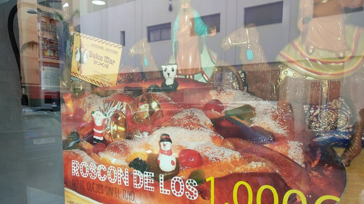 El roscón de los mil euros, en la calle Ferrocarril.