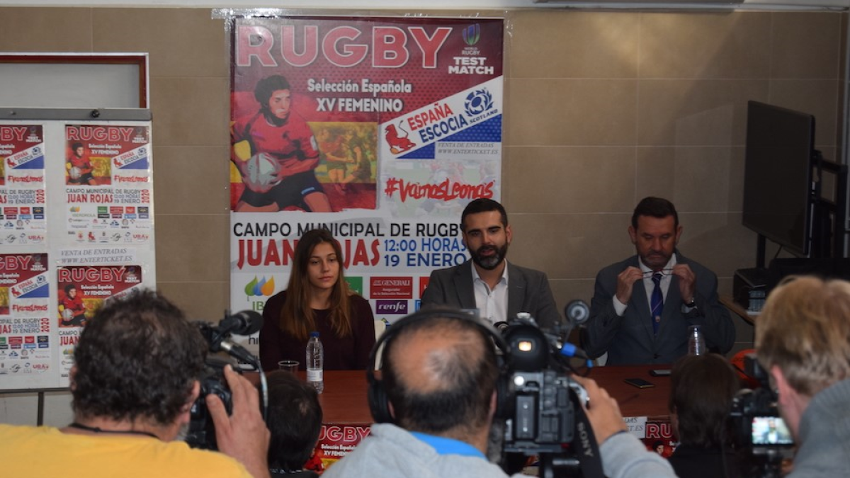 El alcalde en la presentación del partido.