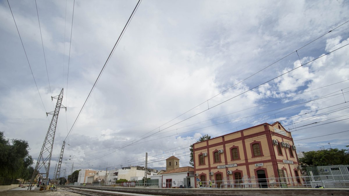 La estación de tren de Huércal de Almería es una de las últimas paradas antes de llegar a la capital.