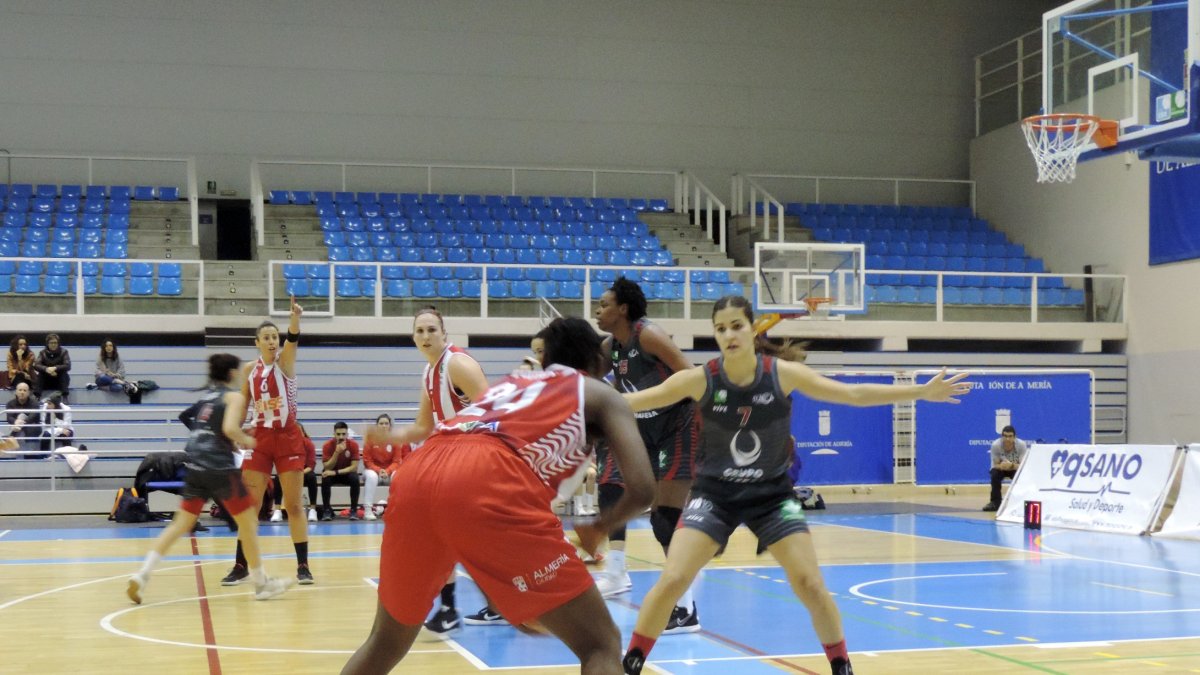 ISE CB Almería, a seguir la buena racha ante Picken Claret.