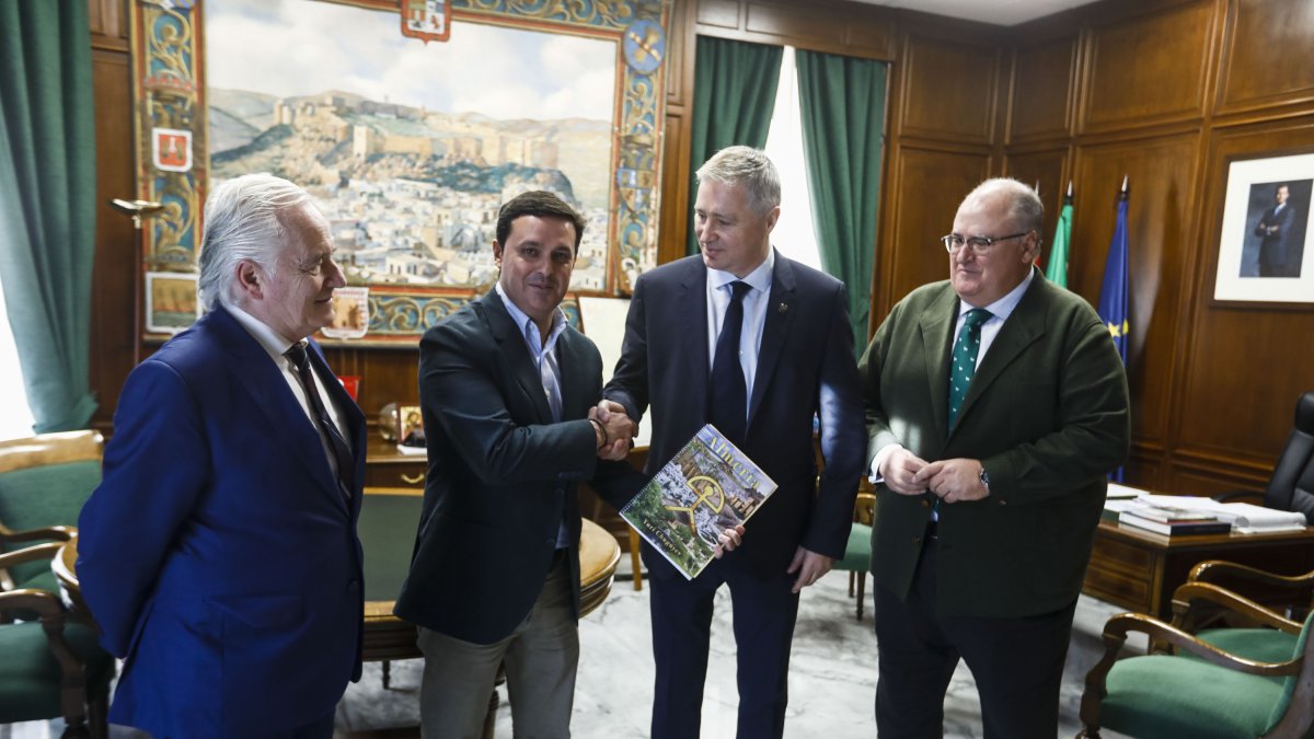 Encuentro con el compositor ruso en Diputación.