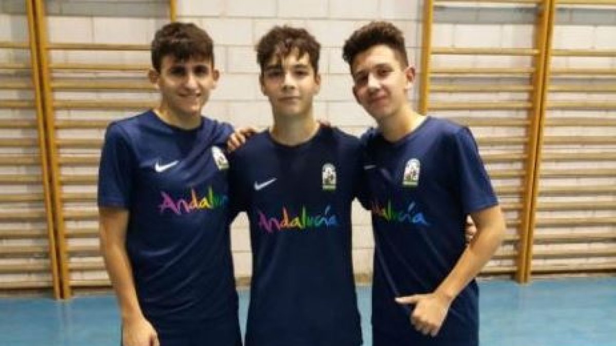 Los tres canteranos celestes.