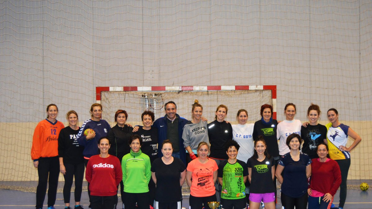 Visita del concejal de Deportes al Club Towanda.