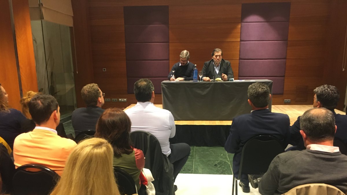 Asamblea de anoche en el NH.