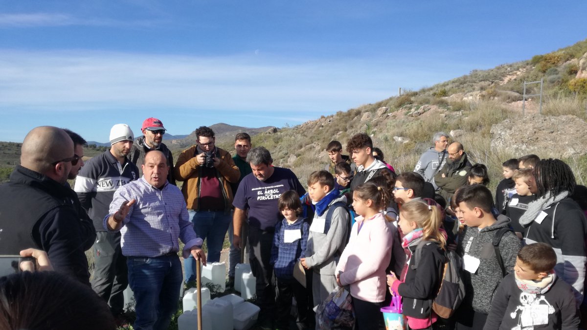 Un día en el campo desde primera hora de la mañana se preparó el escenario para dar cabida a esta actuación.