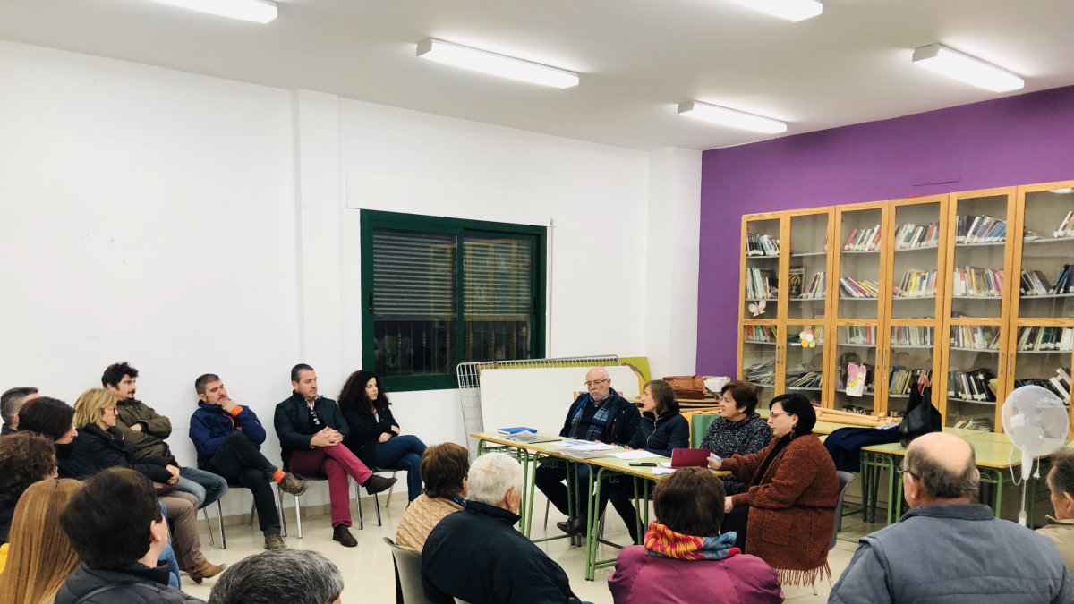 Reunión del Gobierno local con vecinos de las zonas donde se actuará.