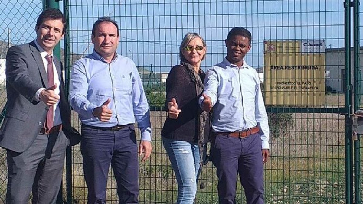 Miembros de la asociación recién constituida.