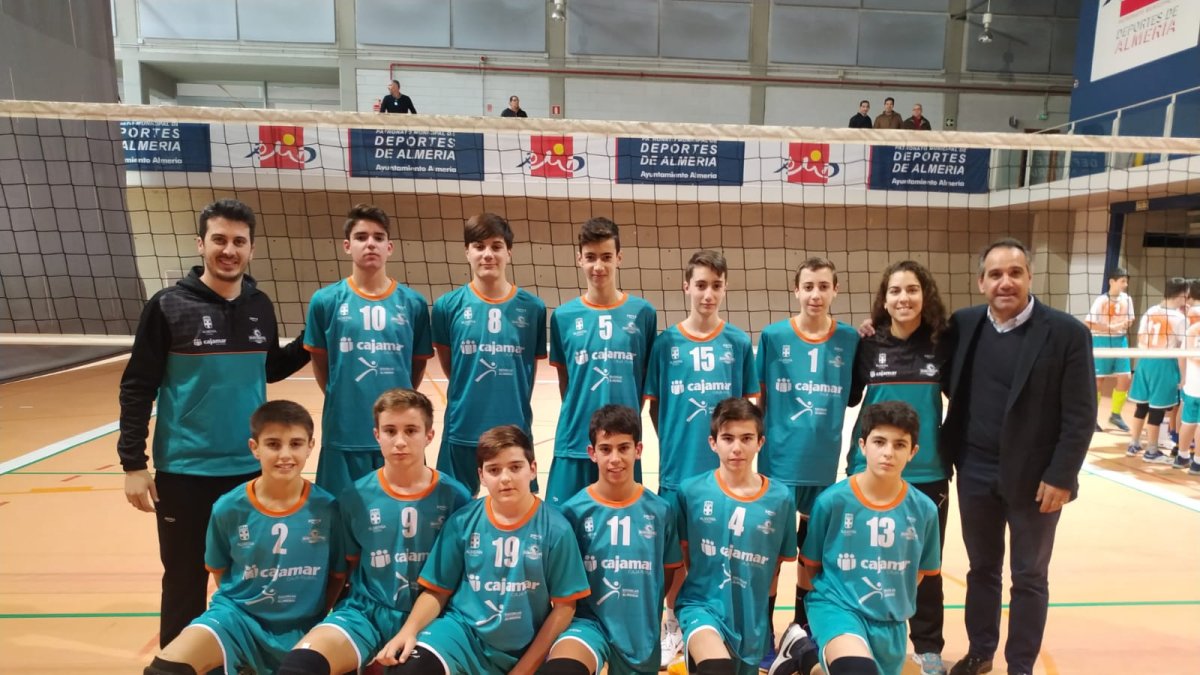 Infantil Masculino del club Mintonette.