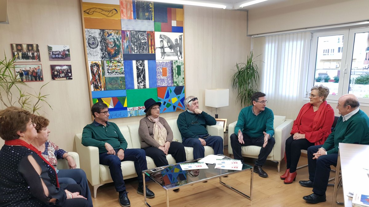 Teruel, durante una reunión con mayores.