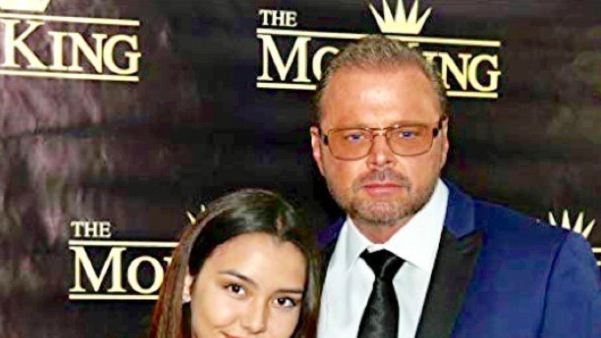 Los actores de ‘MobKing’ Celine Alva y Ciro Dapagio.