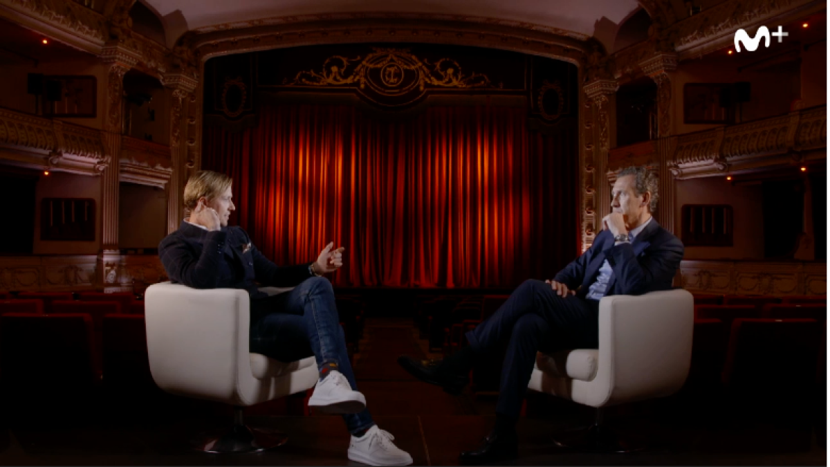 José María Gutiérrez y Jorge Valdano, durante la entrevista en el Cervantes.