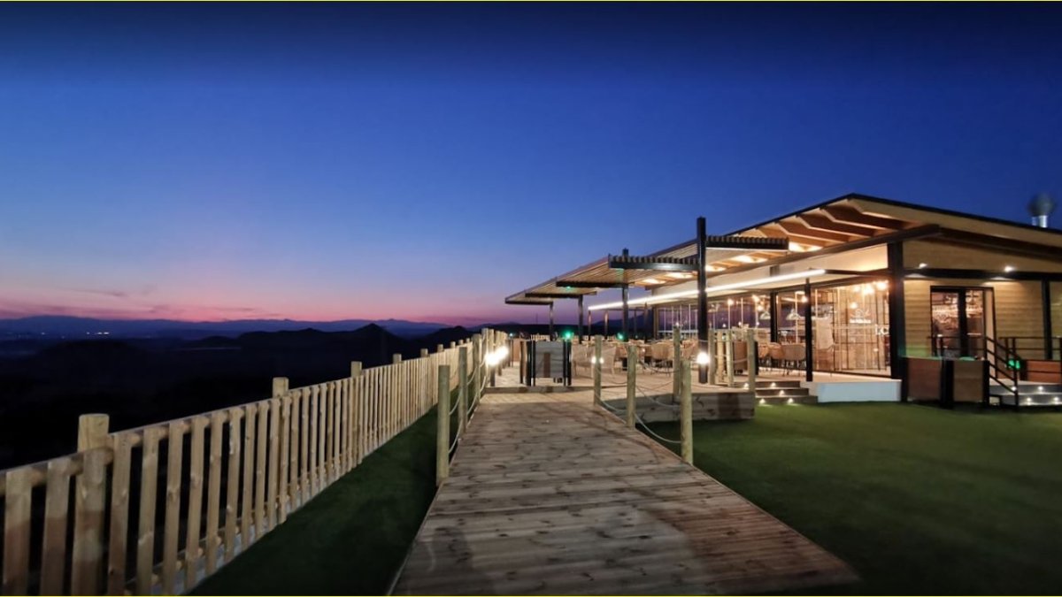 El restaurante se llama La Fábrica y lo inaugura el grupo ‘Los Puntos’ el 8 de febrero.