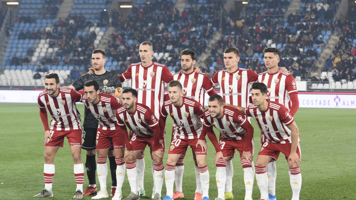 La plantilla rojiblanca cuenta con 21 futbolistas.