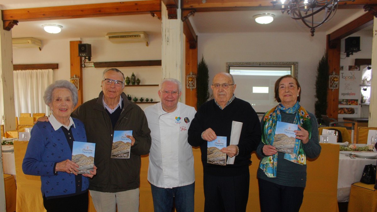 Isabel Navarro, Rafael Navarro, Antonio Gázquez, Bernabé José Navarro y Mercedes Navarro.