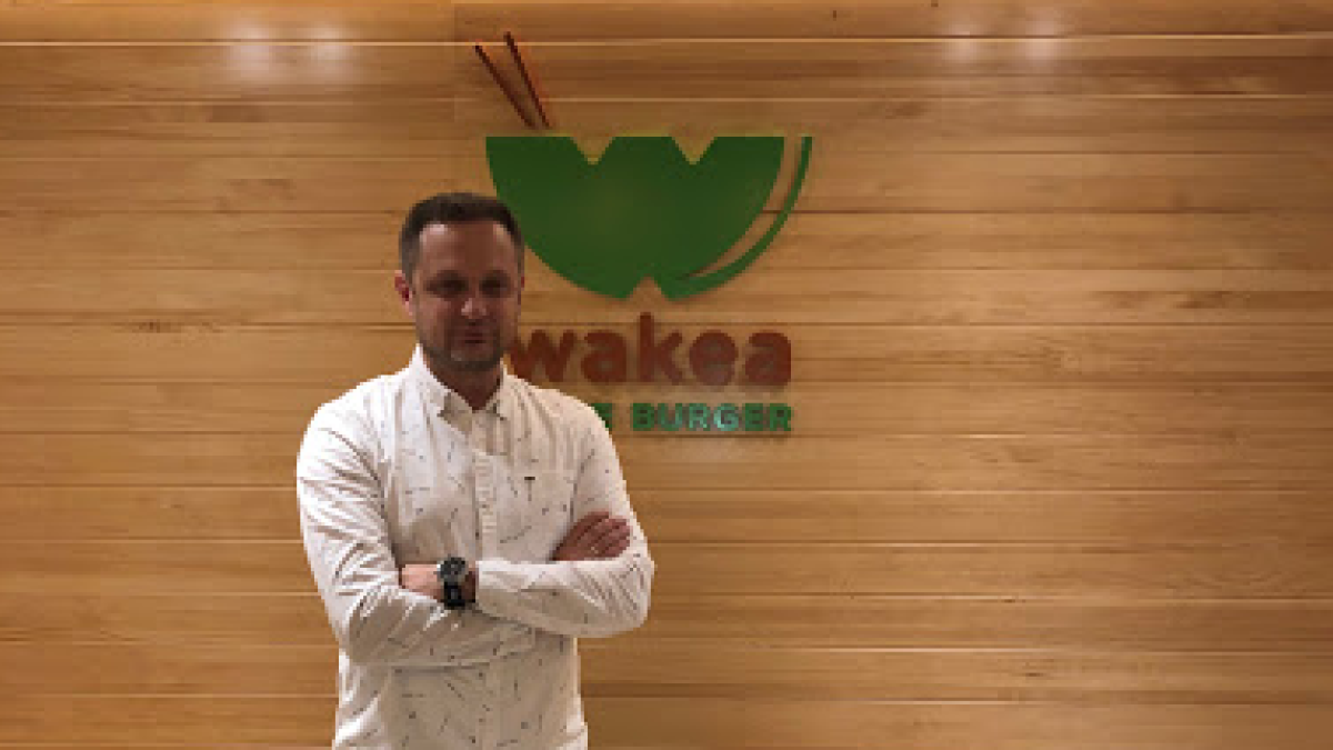 Suso Baeza, Gerente de Wakea Poke Burger. Un nuevo concepto, donde conviven diferentes sabores pensado para los paladares más exigentes