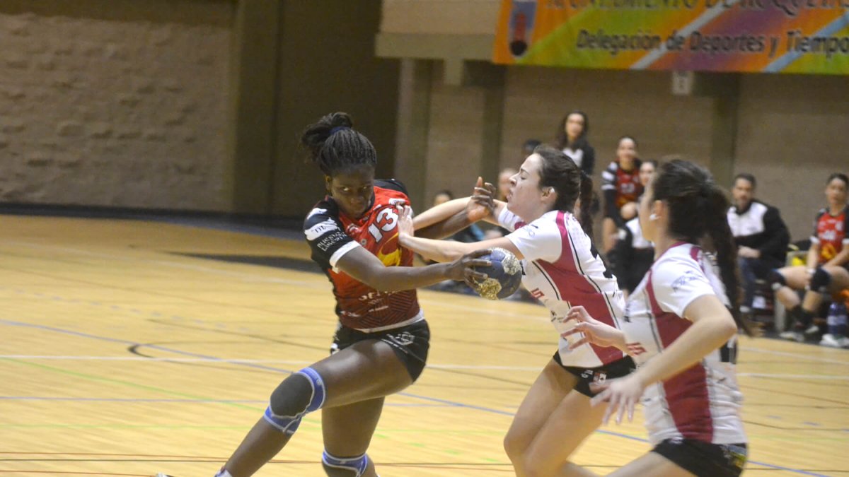 Una jugada del partido.