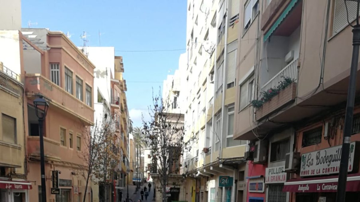 Actuación en marcha para la peatonalización en la calle Trajano.