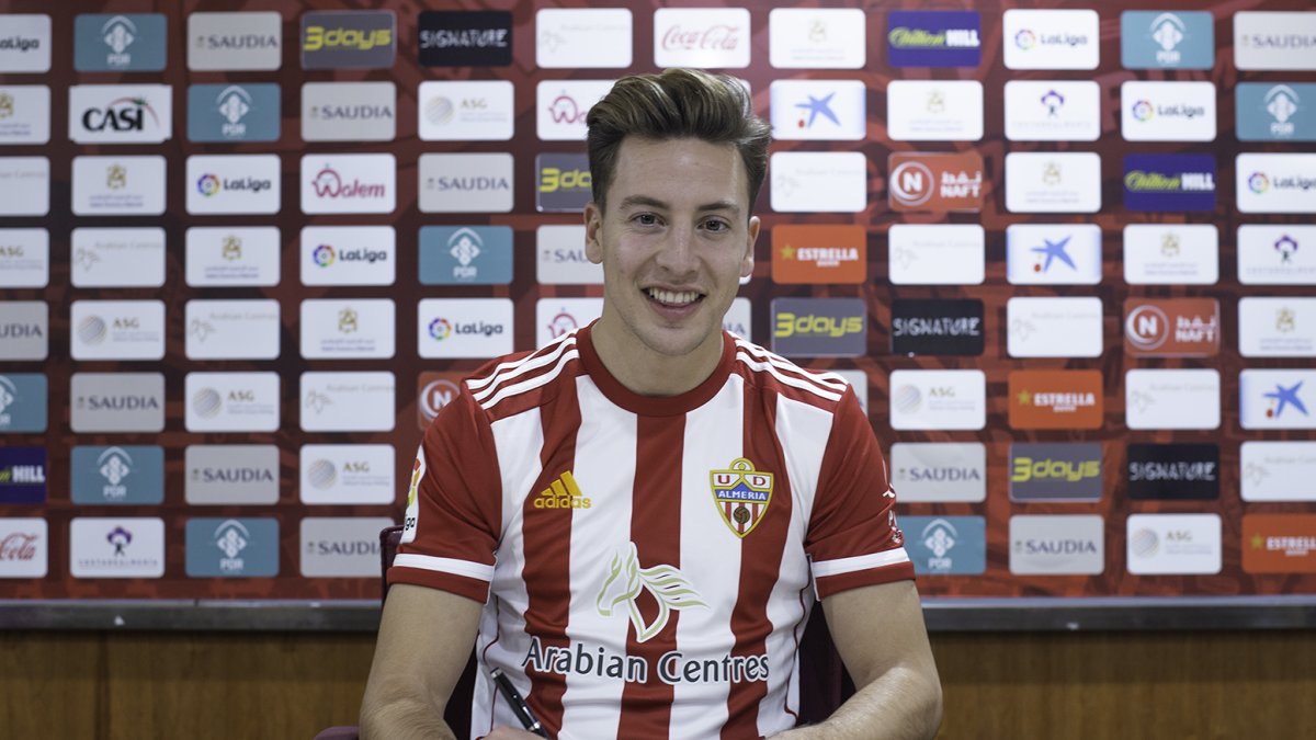 Francis ya es rojiblanco.