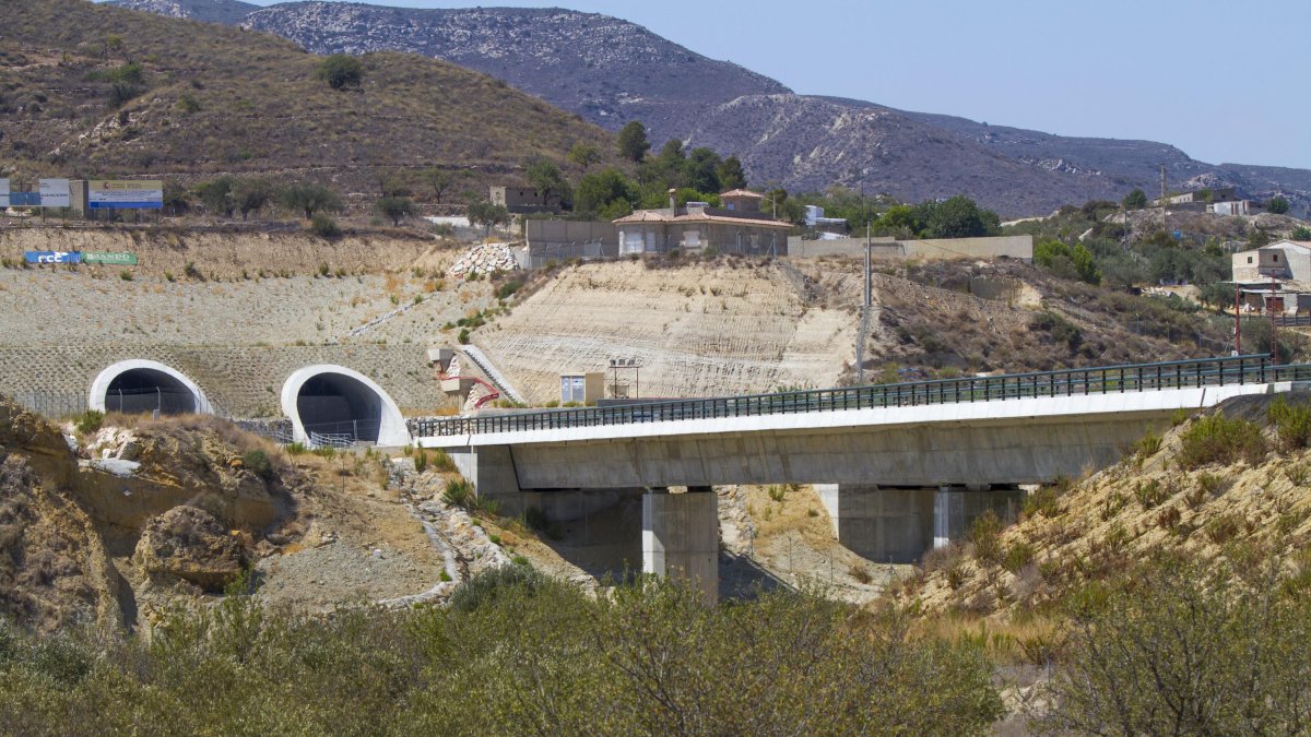 Túneles de la línea de Alta Velocidad entre Murcia y Almería en el término municipal de Sorbas.