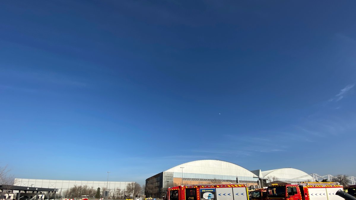 Dispositivo de emergencias desplegado en el aeropuerto de Barajas.