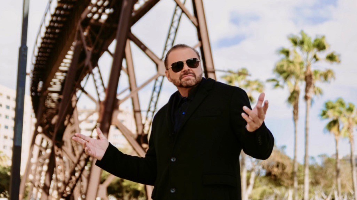 El carismático actor Ciro Dapagio, esta semana junto al Cable Inglés de Almería.