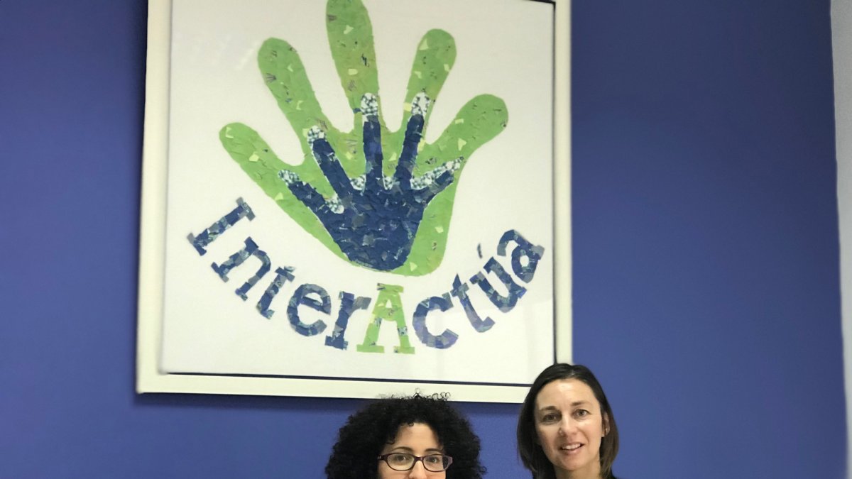 Lidia Parra y Ana Fuentes a la izquierda y derecha respectivamente,