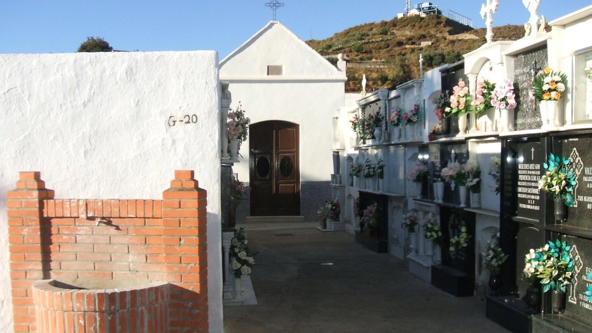 Cementerio de Canjáyar, donde se han registrado un 22% de muertes superior a la media nacional.