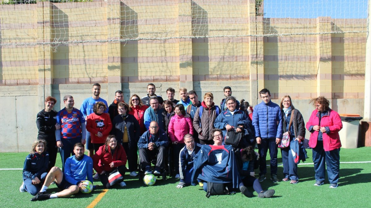 Protagonistas de la actividad organizada por el CD El Ejido.