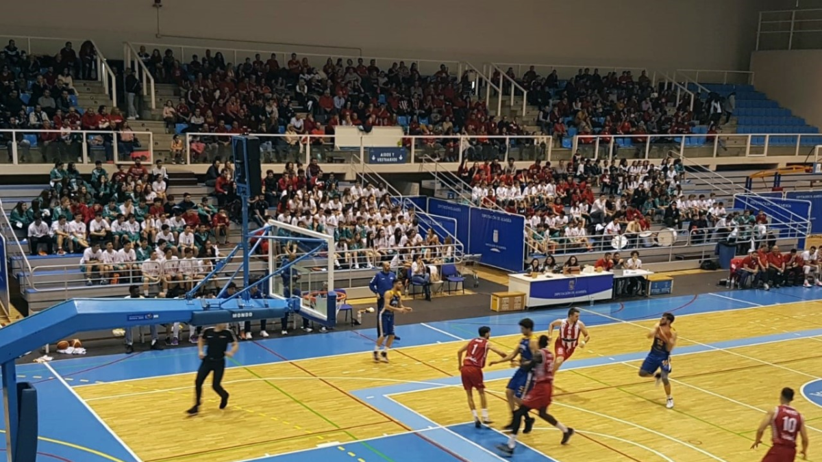 Un gran ambiente con los canteranos como protagonistas.