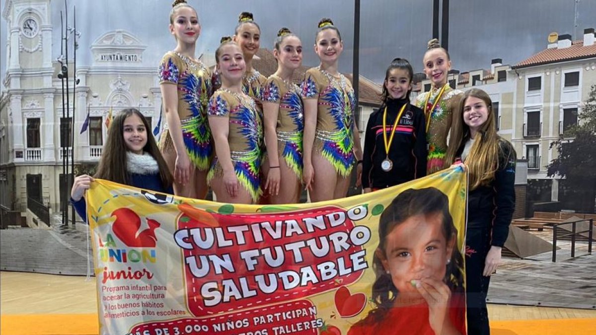 La expedición ejidense en el primer torneo.