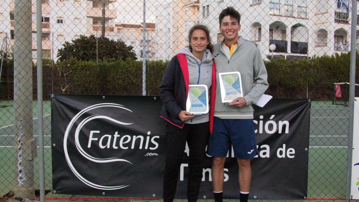 María Dolores López.