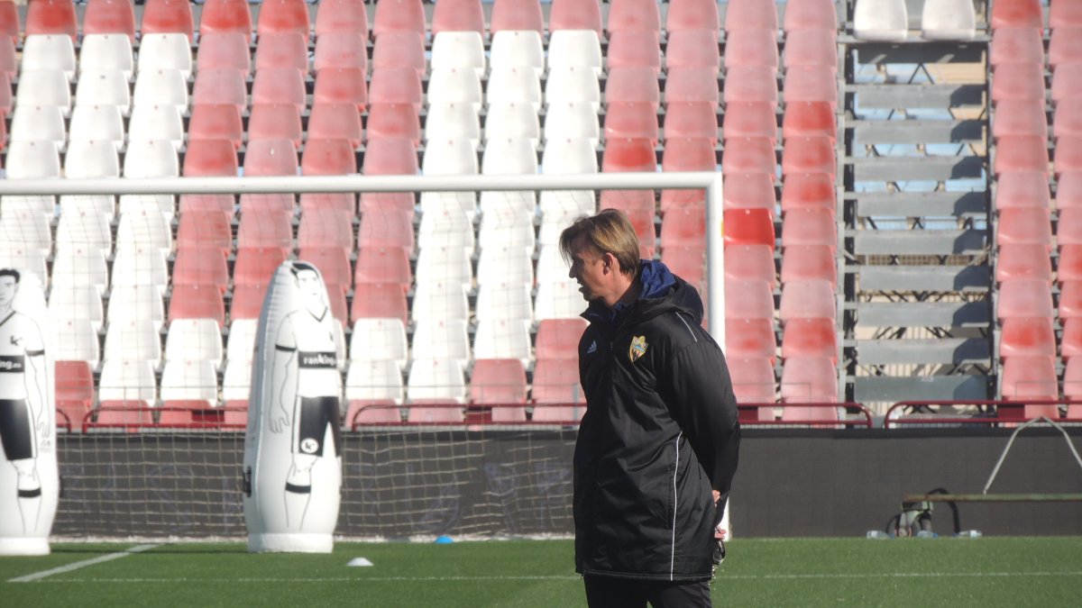El entrenador del Almería.