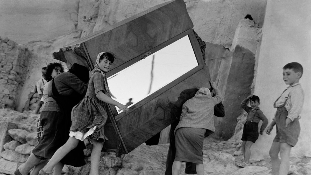 Fotografía de \'La Chanca\', serie con la que abre la exposición.