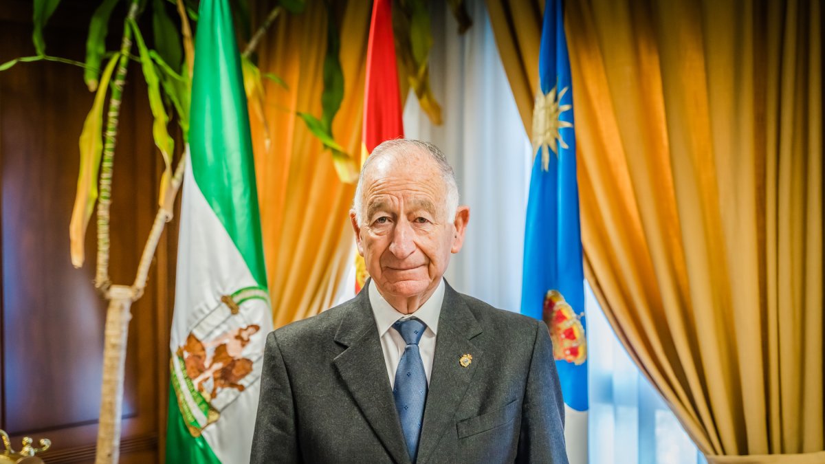 Gabriel Amat, alcalde de Roquetas.