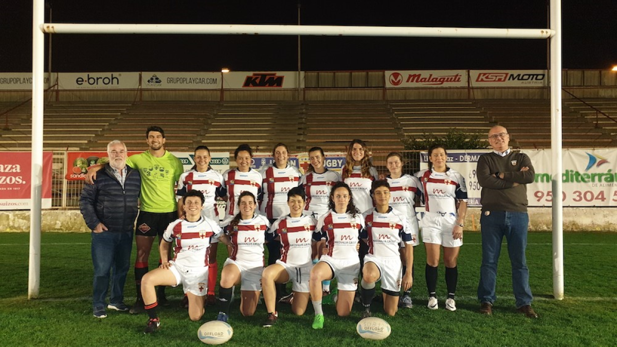 Preparadas para disfrutar del rugby.