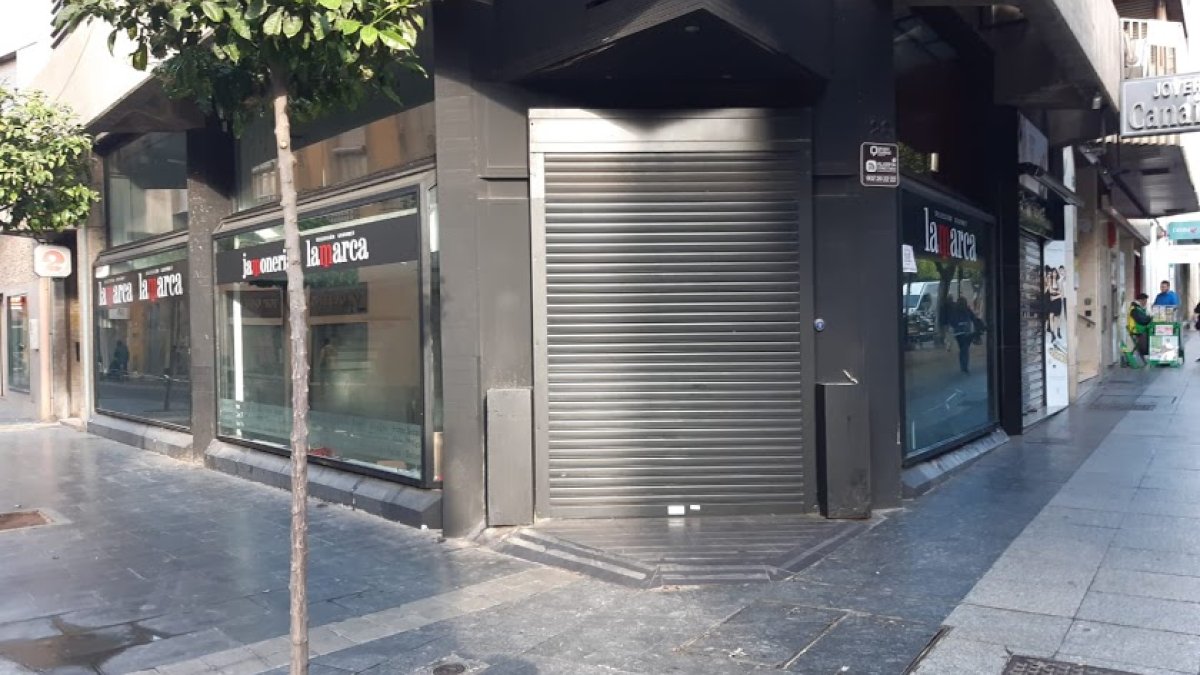 La tienda de Lamarca en el Paseo, cerrada desde el pasado enero.