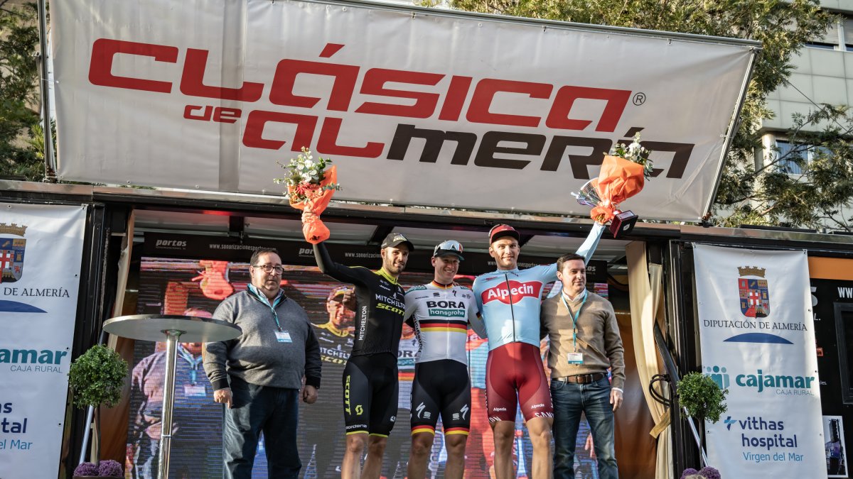 El podio de 2019 con tres escuadras de primer nivel.